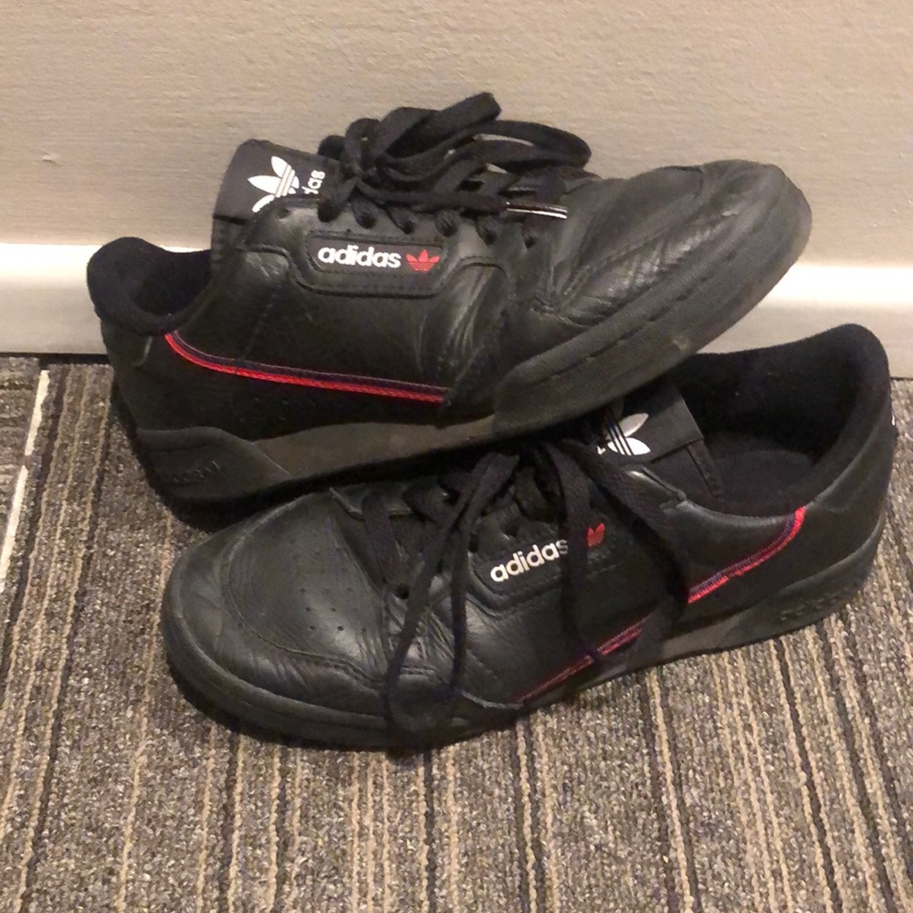 Adidas Sneakers
